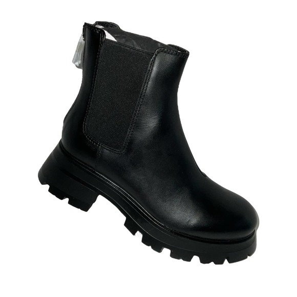 Dkny Shoes - DKNY Women's Sasha Black Pull-On Lug Sole Chelsea Boots Size 11